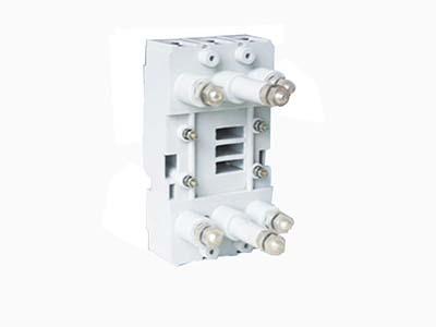 Plug-in device DAM1-400-3P in front of board